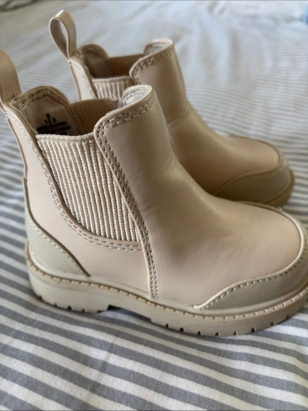 Kids Neutral Cream Chelsea Boots - Unbranded